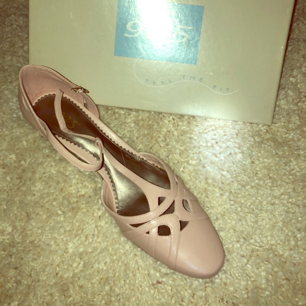 Taupe heels